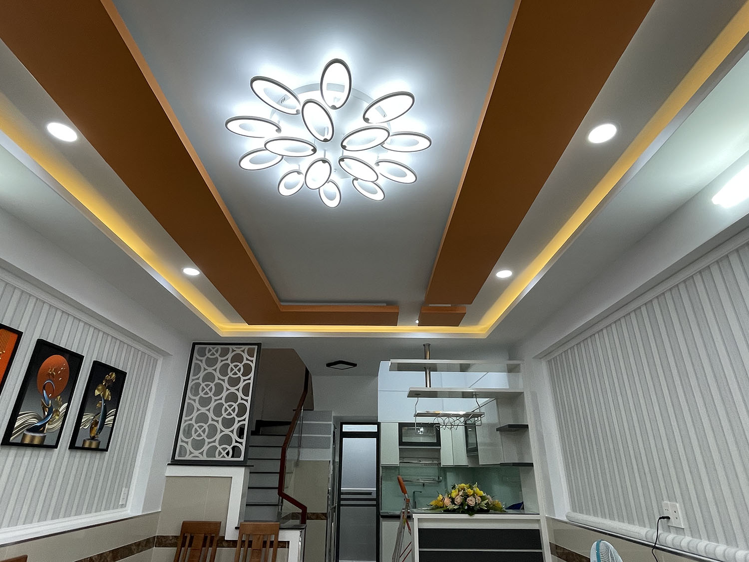 Bán Nhà Nguyễn Công Hoan, Phú Nhuận Tuyệt Phẩm nhà phố 4 lầu (4mx14m) t.kế Singapore sang trọng